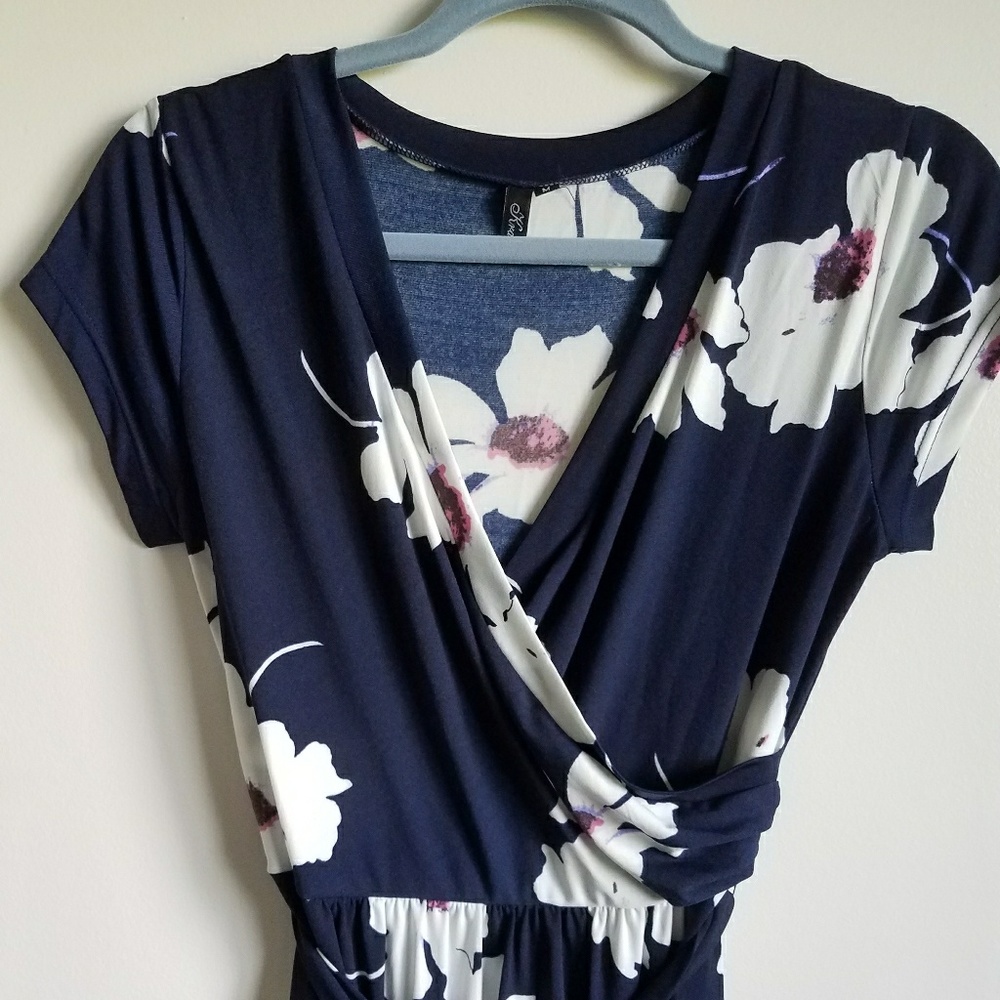 Faux maxi wrap dress - Picture 2 of 4